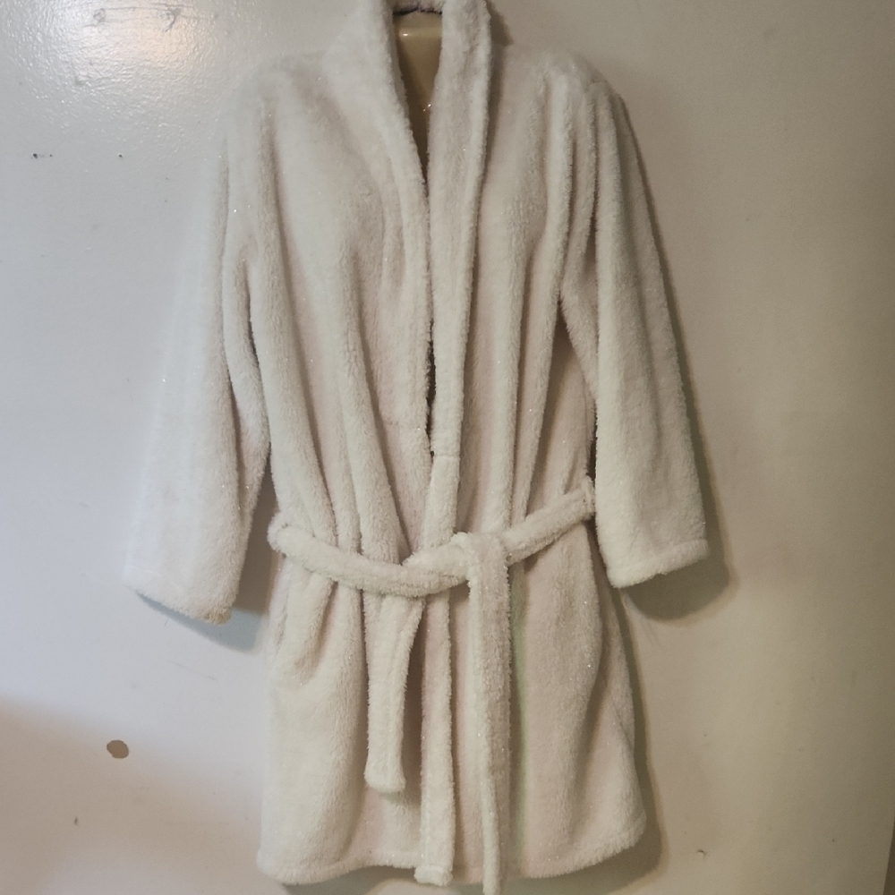 White Fuzzy Robe With Sparkles